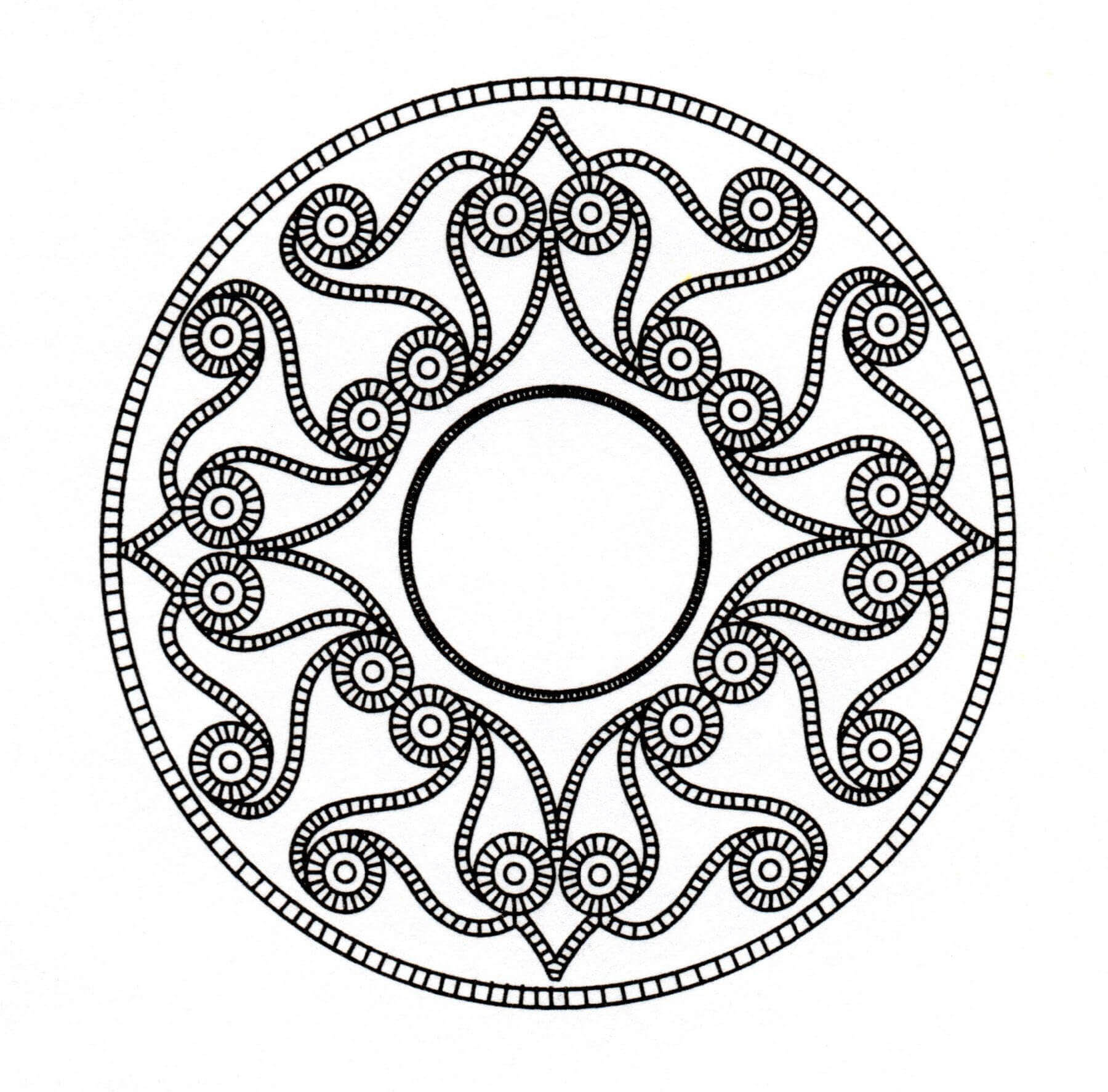Se procura uma Mandala Celta que não seja demasiado complicada de colorir, mas com um nível de dificuldade relativo, esta é perfeita para si.